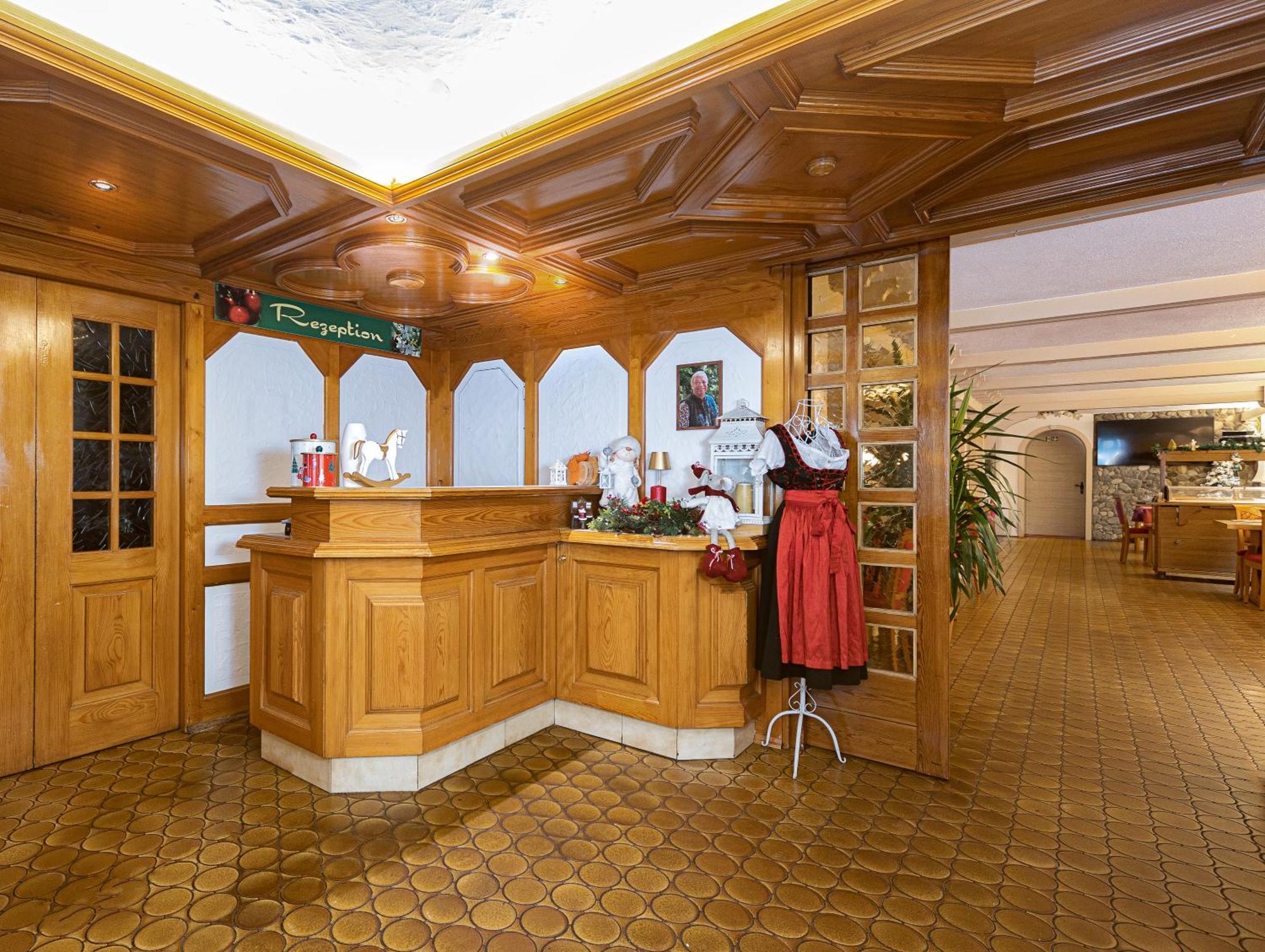 Hotel Restaurant Freihof Oberharmersbach Buitenkant foto